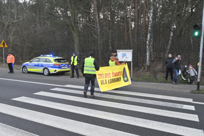 Mają dość korków, chcą buspas. W godzinach szczytu protestowali na pasach