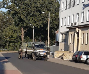 Grzybiarze znaleźli w lesie granaty i przynieśli je na komisariat