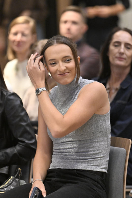 Iga Świątek i Daria Abramowicz na konferencji