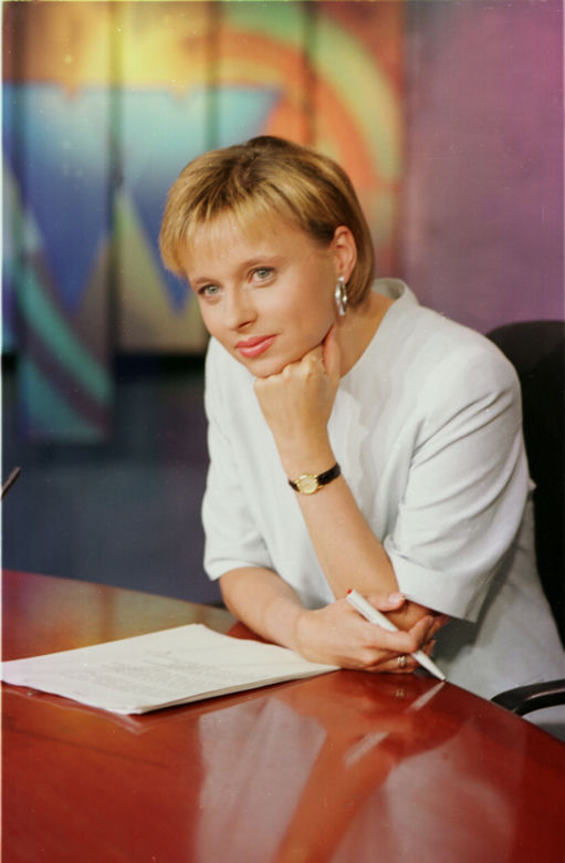 JOLANTA PIEŃKOWSKA PIĘKNIEJSZA NIZ ĆWIERĆ WIEKU TEMU