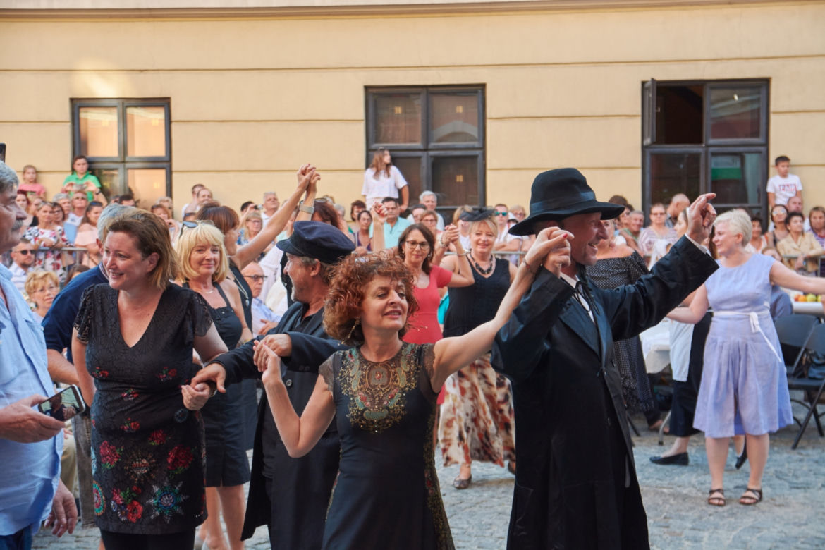 Nasze Wielkie Żydowskie Wesele powróciło na Stare Miasto. Barwna zabawa bez końca!