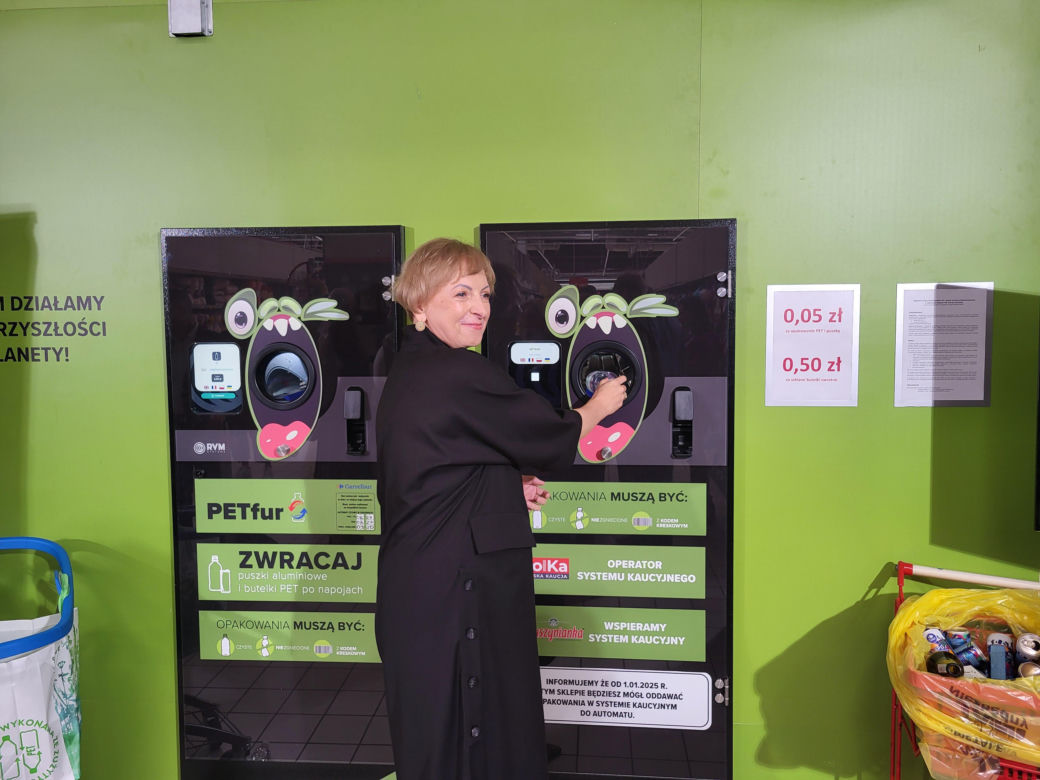Pilotaż systemu kaucyjnego w sklepach Carrefour w Warszawie