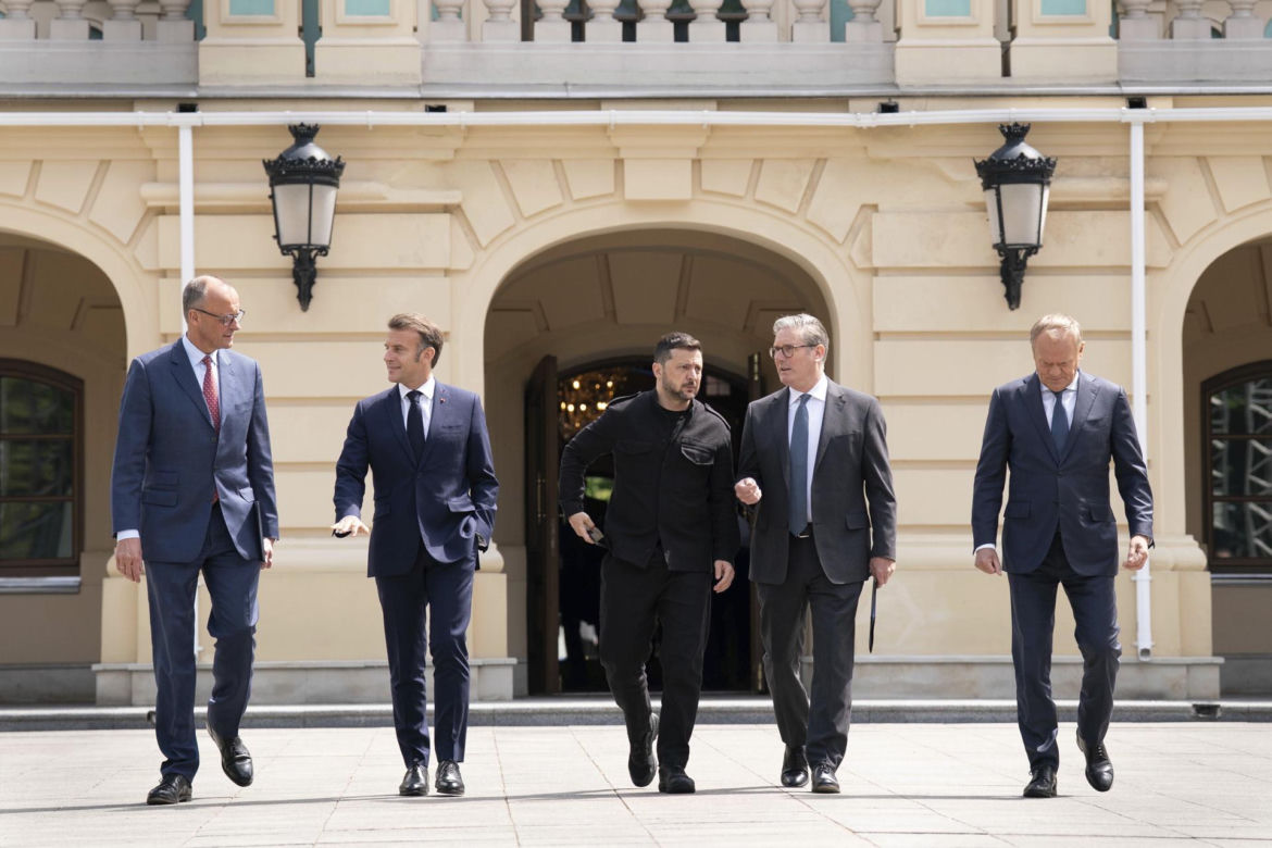  "Militarne i finansowe" wsparcie Ukrainy. Polska na liście państw