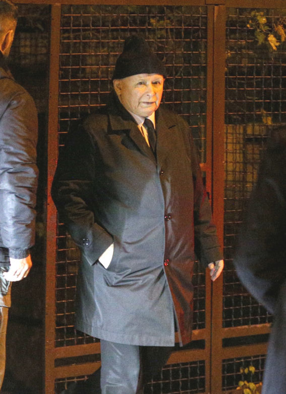 Hipsterska stylizacja Jarosława Kaczyńskiego. Prezes gotowy na zimę