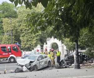 Tragiczny wypadek w Lublinie. Nie żyje pasażerka BMW, siedem osób w szpitalach