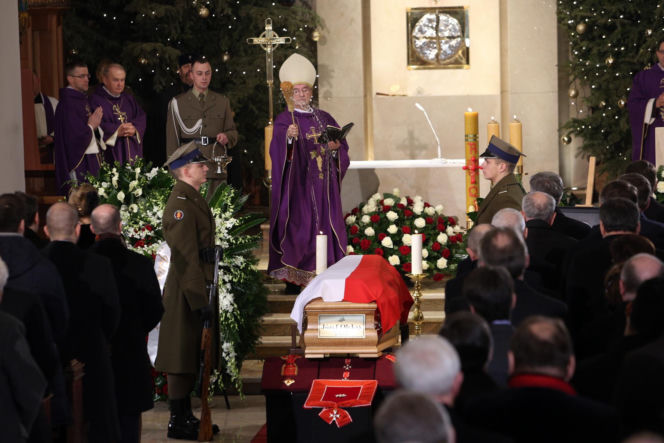 11 lat temu zmarł Józef Oleksy. Tak wyglądał jego pogrzeb