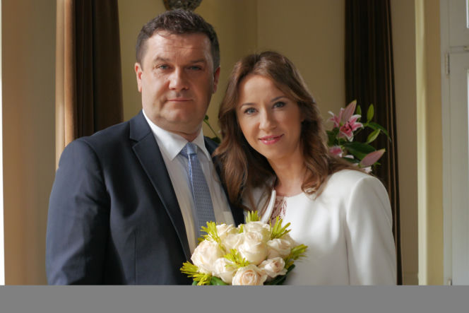 Pierwsza miłość, Beata (Katarzyna Ankudowicz), Cezary (Robert Wabich)