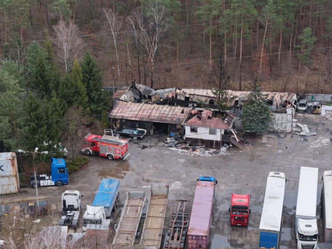 Potężny pożar hali w Warszawie. Wszystko spłonęło, zostały tylko zgliszcza