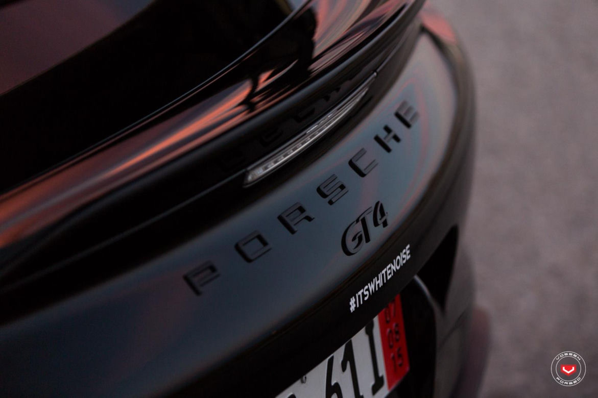 Porsche na felgach Vossen