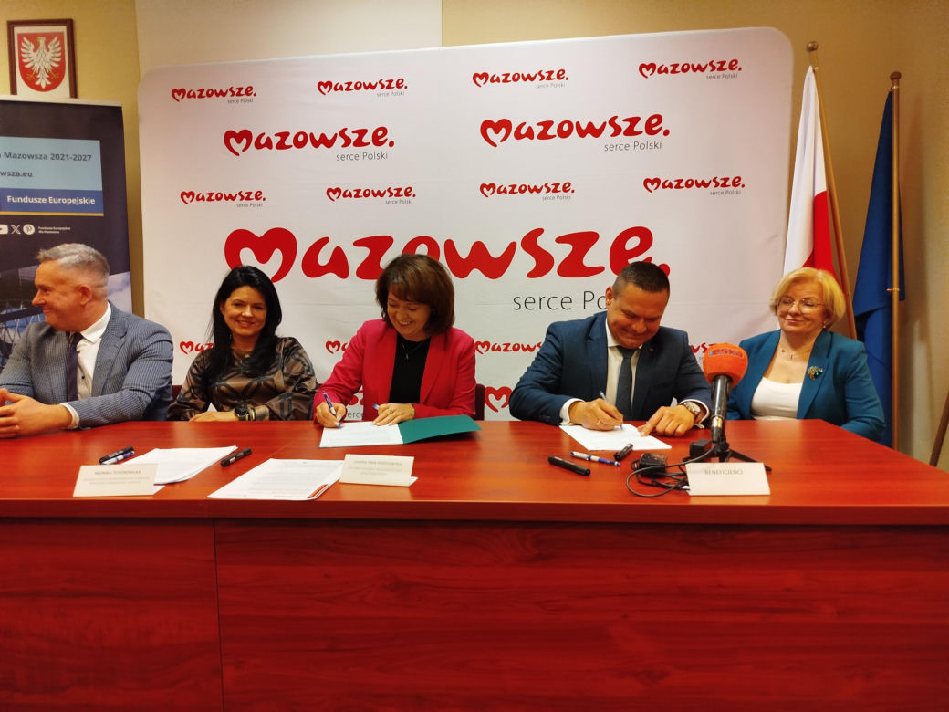 Umowy na dotacje unijne dla czterech lokalnych inwestycji w subregionie siedleckim i powiecie mińskim zostały już podpisane!