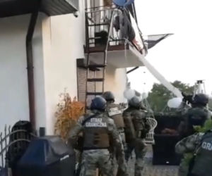 Kibole z Torunia aresztowani w sprawie brutalnego pobicia. Zdjęcia z akcji MOSG