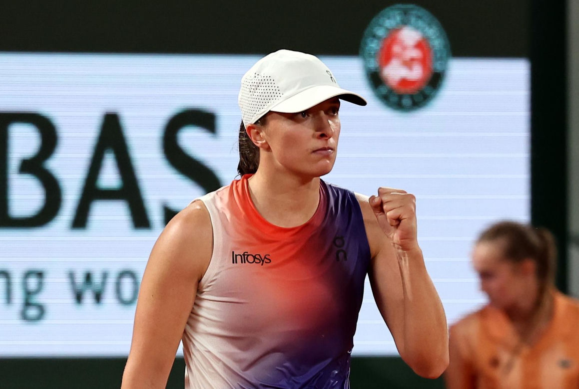 Iga Świątek wygrywa mecz z Naomi Osaką i awansuje do 3. rundy