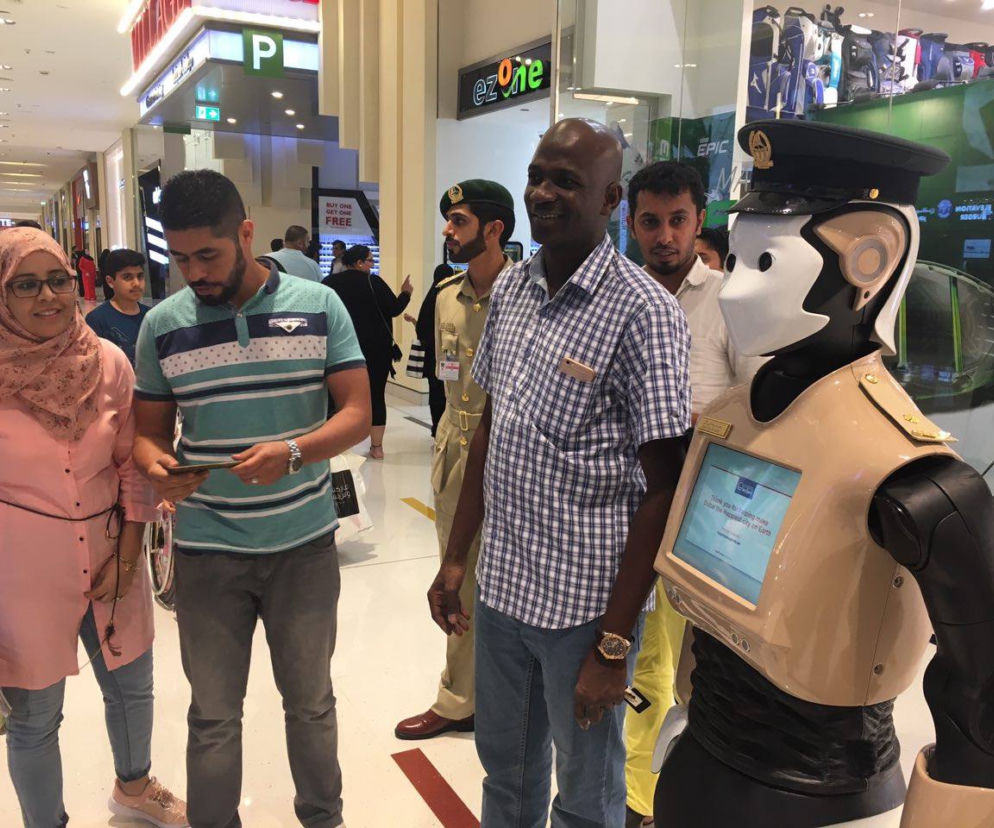 Robot policjant