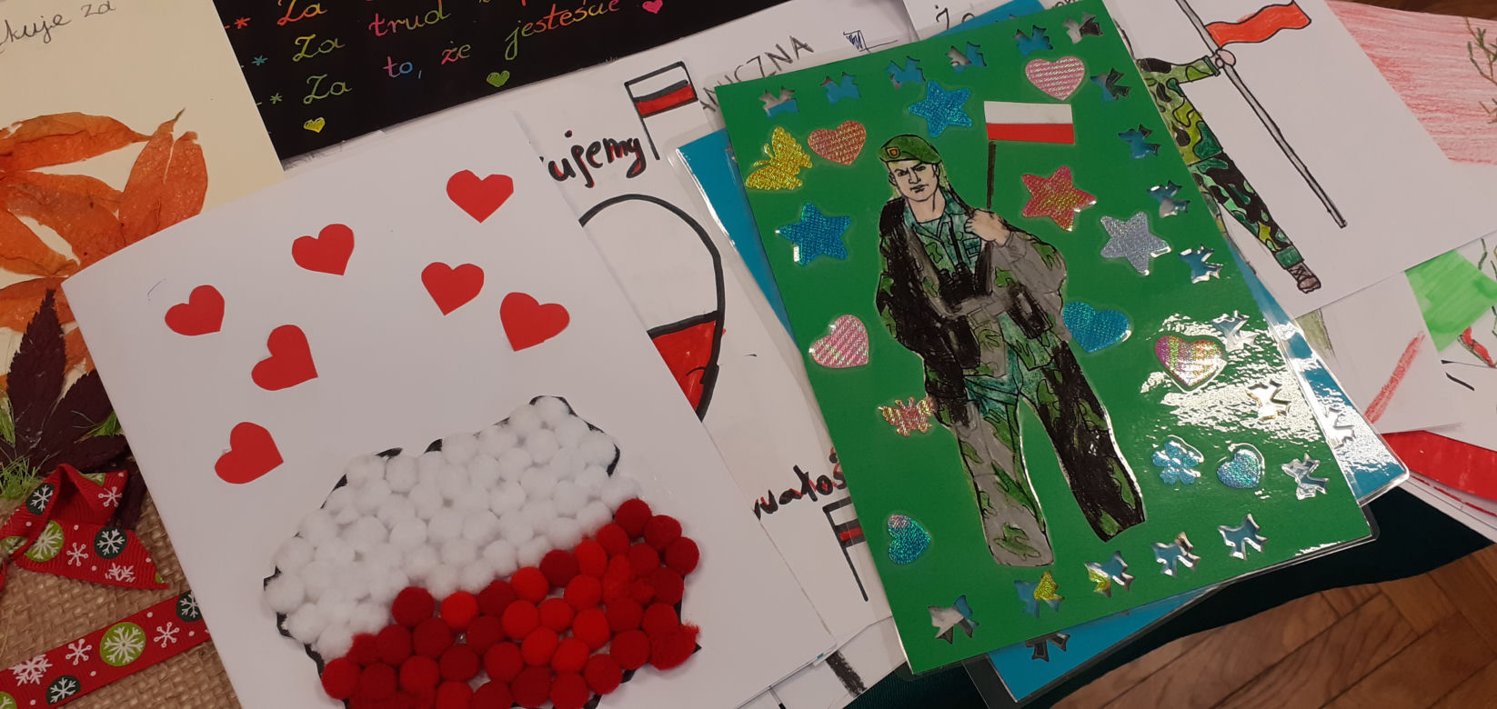 Kartki dla obrońców granic wyruszyły [GALERIA]