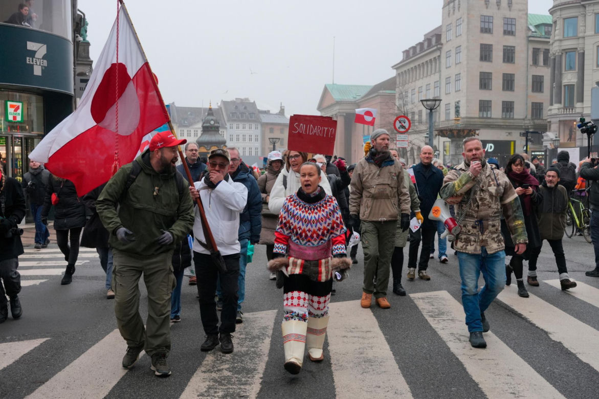 Tysiące ludzi na ulicach Kopenhagi. Masowe protesty przeciwko Trumpowi