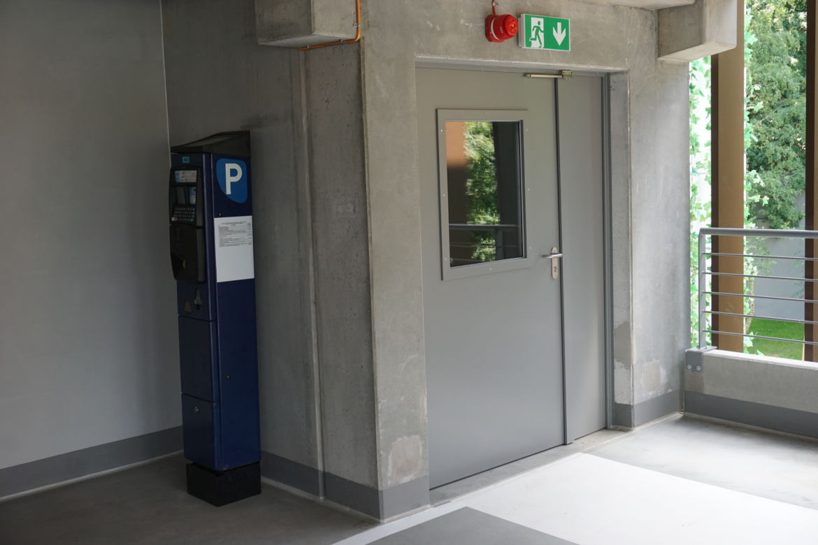 Wielopoziomowy parking na ul. Grunwaldzkiej już działa. Pomieści aż 570 aut [ZDJĘCIA]