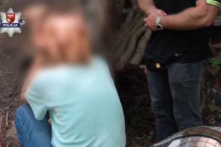 Ciało wywiozła wózkiem dziecięcym do lasu. Przysypała je ziemią i liśćmi