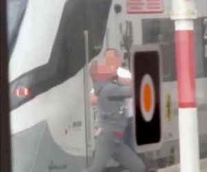 Szokujące sceny na peronie w Wejherowie! Bójka agresywnego pasażera z konduktorem