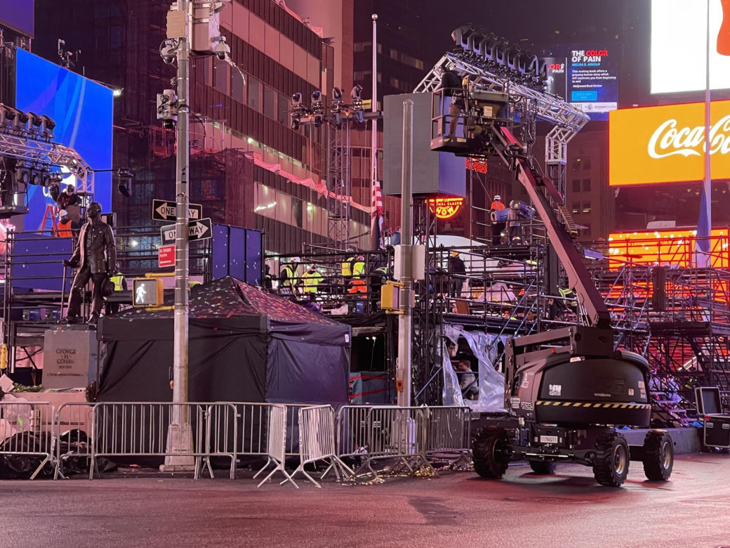 Błyskawiczne sprzątanie po zabawie na Times Square