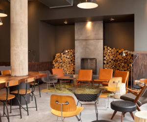 Wnętrze kawiarni Starbucks we Wrocławiu