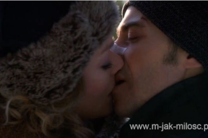 M jak miłość. Marek (Kacper Kuszewski), Anna (Tamara Arciuch)