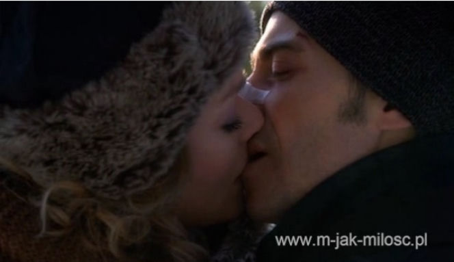 M jak miłość. Marek (Kacper Kuszewski), Anna (Tamara Arciuch)
