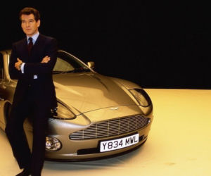 Aston Martin V12 Vanquish, Pierce Brosnan, James Bond