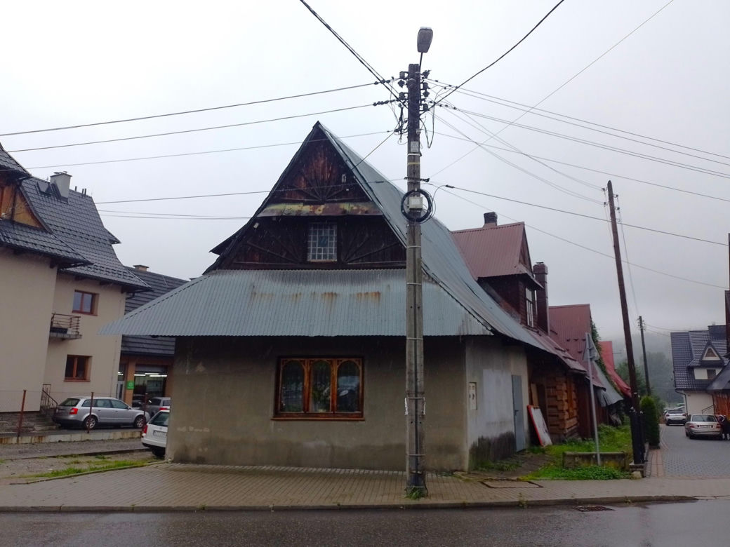Była popularniejszym kurortem niż Zakopane. To jedna z najpiękniejszych wsi w woj. małopolskim