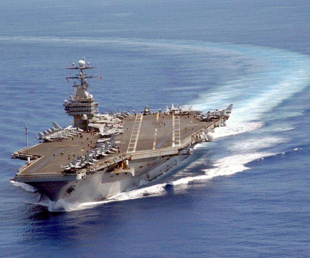 Kto ma lotniskowiec, ten ma prestiż. To kosztowny pokaz siły!