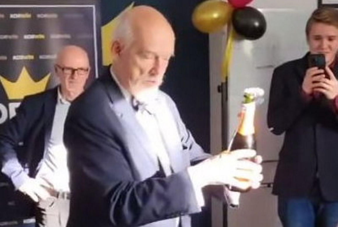 Korwin świętował urodziny z partią