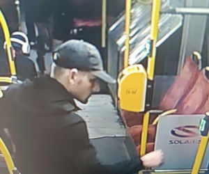 Kim jest mężczyzna ze zdjęcia? Może mieć związek z atakiem w Warszawie