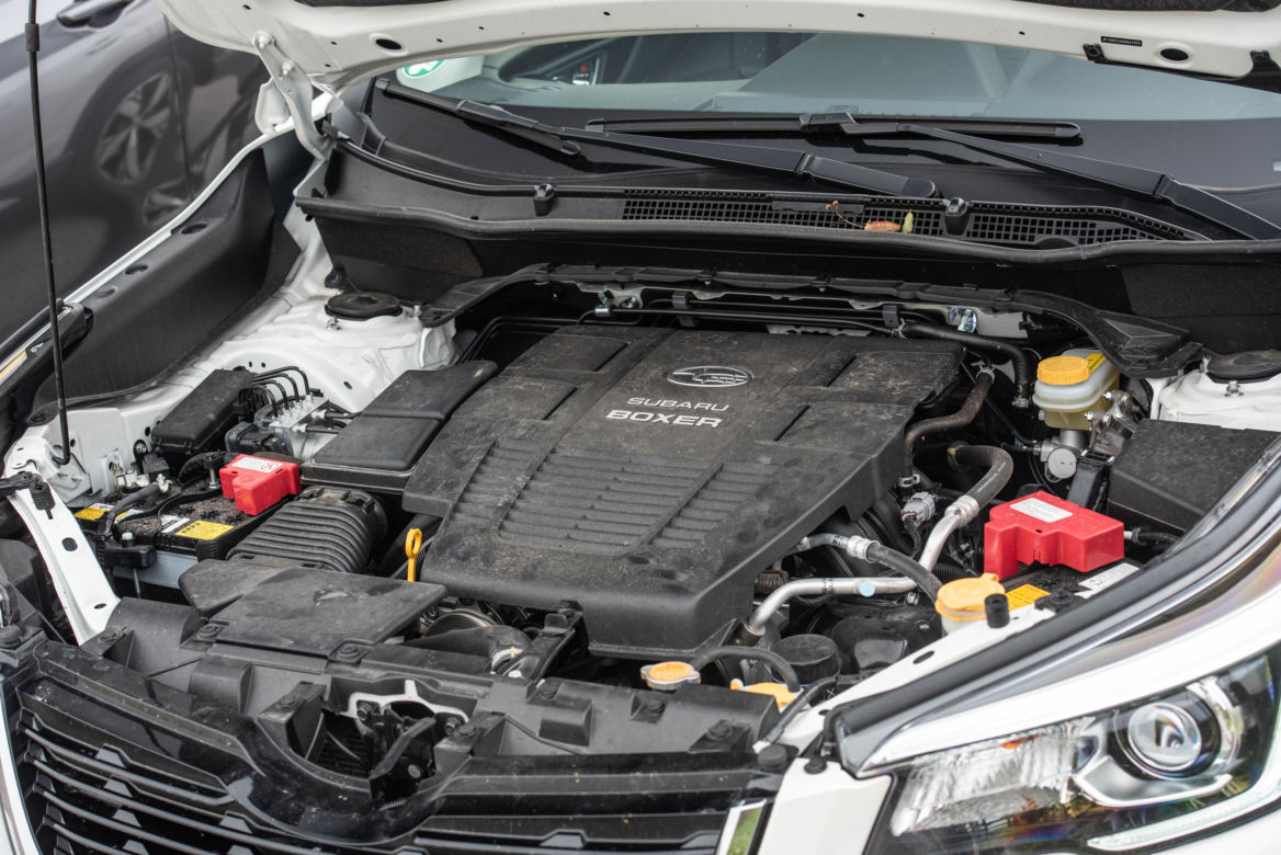 Subaru Forester e-BOXER vs Honda CR-V Hybrid