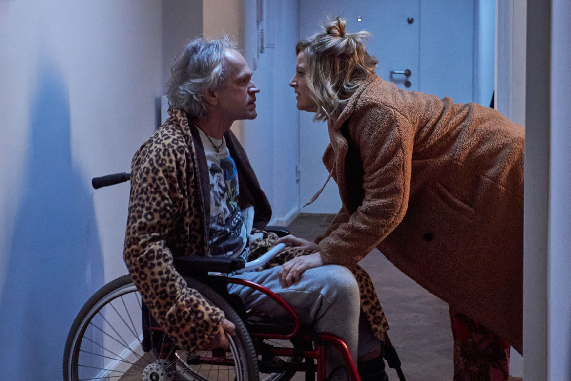 Mecenas Porada. Grzegorz (Radosław Pazura), Kasia (Aleksandra Domańska)
