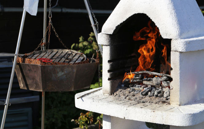 Grill w ogrodzie