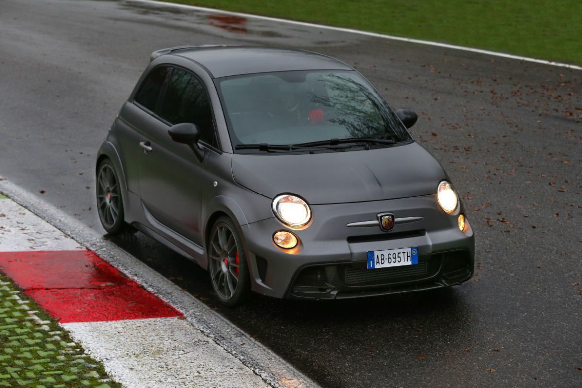 Abarth 695 biposto