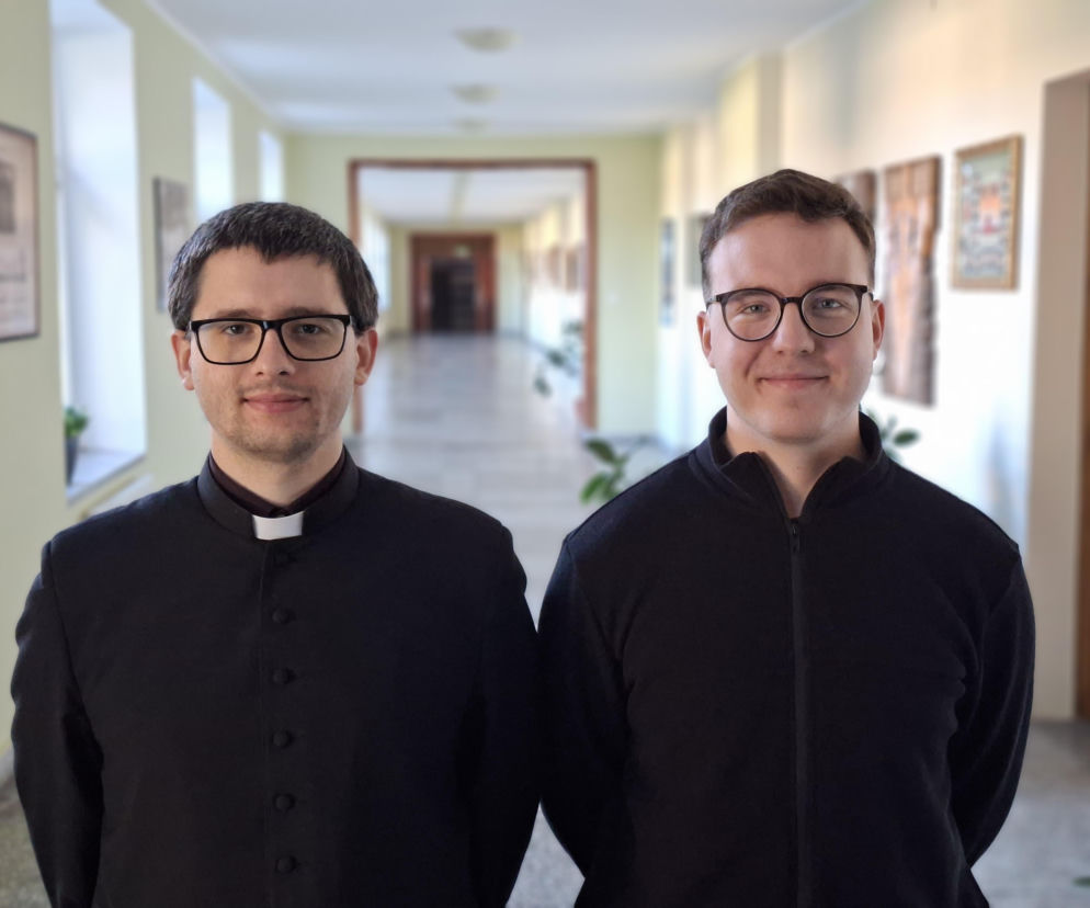 (od lewej) Klerycy WSD Koszalin Dawid Bronszkiewicz i Hubert Polaczek