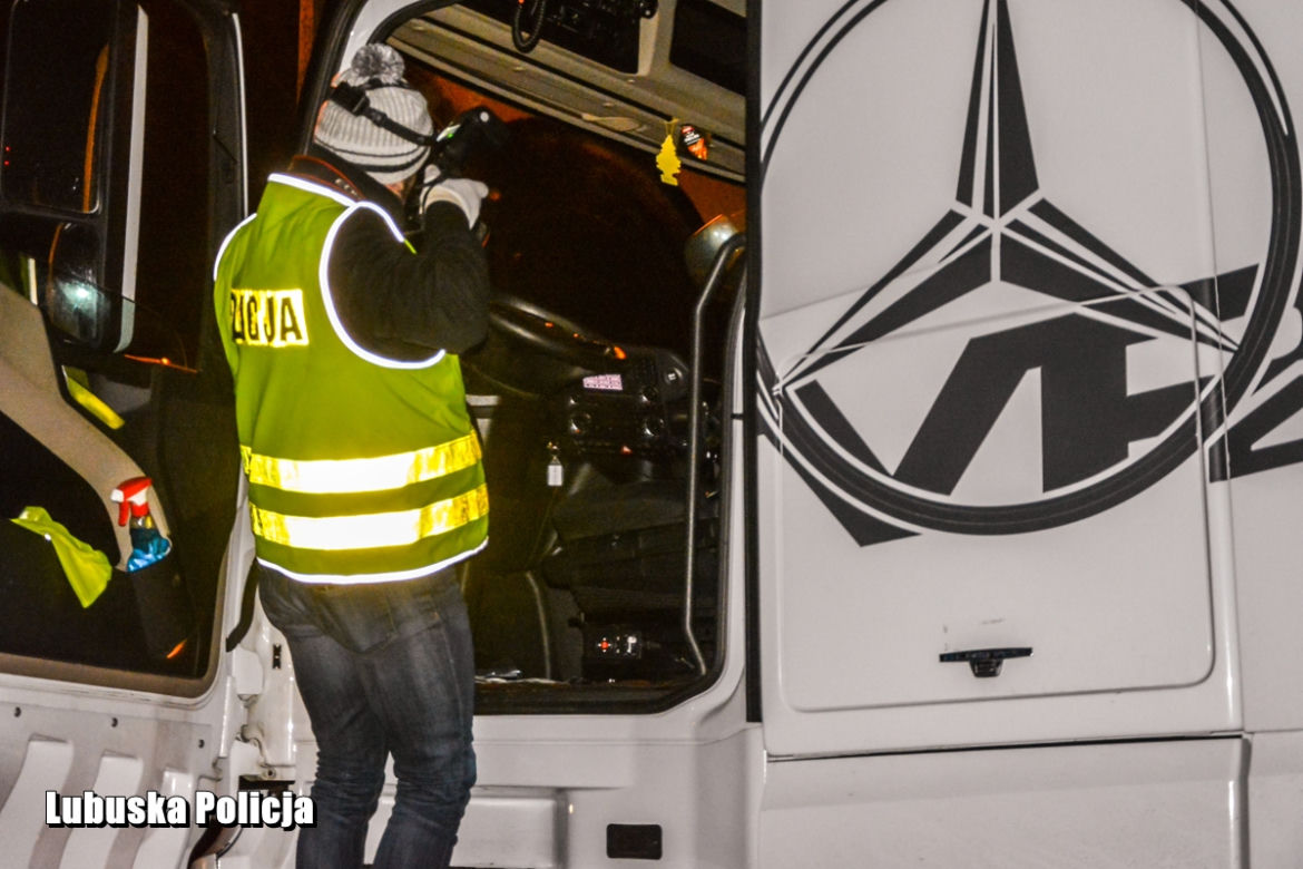 Ciężarówki warte 800 tys. zł odzyskane przez policję. Zatrzymanym grozi 10 lat więzienia