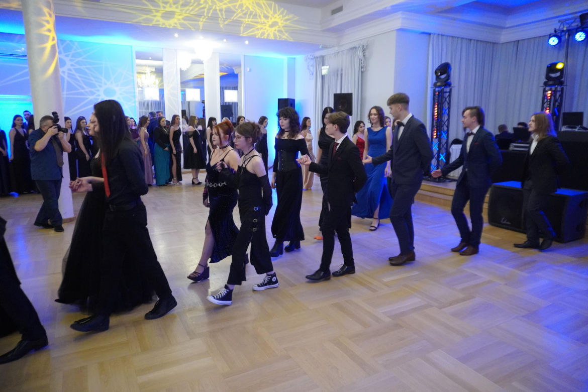 Studniówka III LO w Rzeszowie 