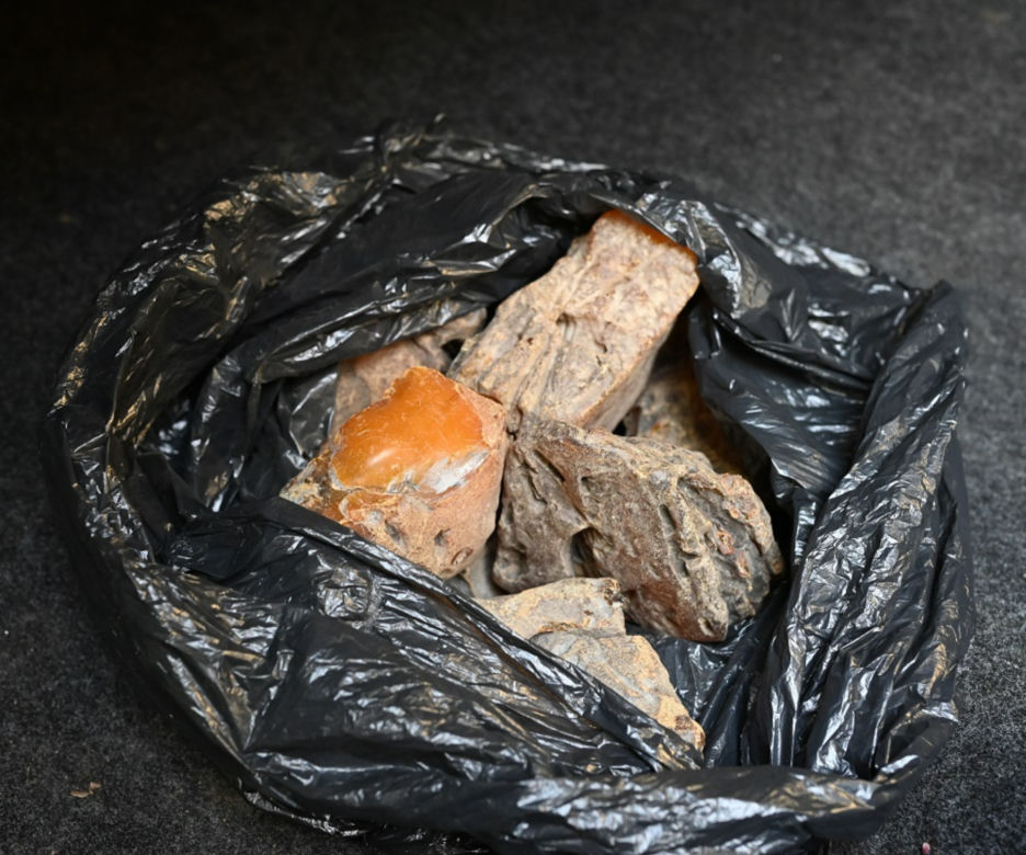  37 kg cennego bursztynu na granicy w Zosinie