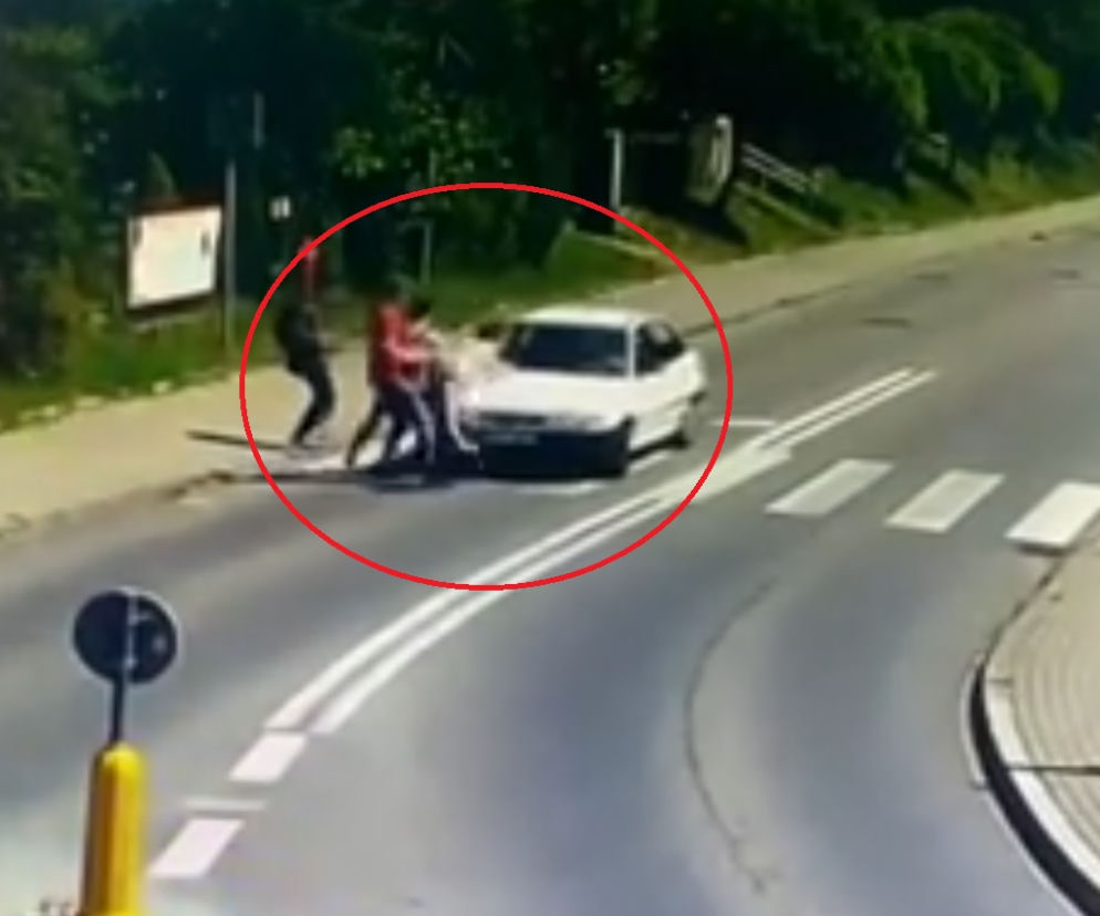 Myślenice. Kobieta potrącona na przejściu dla pieszych. Jest nagranie