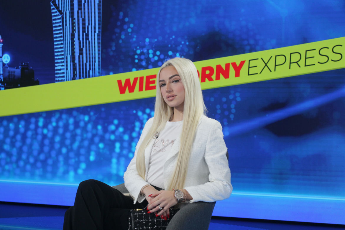 Cała prawda o Caroline Derpieński. Modelka tłumaczyła się w programie "Express Wieczorny"
