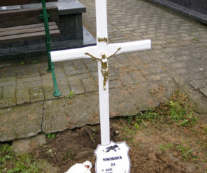 Zambrów. Pogrzeb noworodka znalezionego na wysypisku śmieci