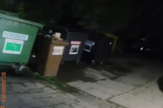 Pościg za pijanym kierowcą zakończył się w śmietniku