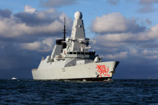 HMS Dragon w drodze do Cieśniny Ormuz. Londyn i Paryż wzmacniają europejską inicjatywę morską