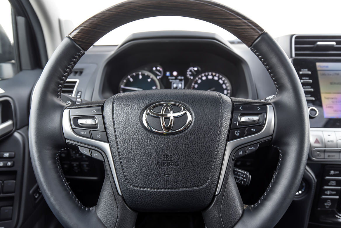 Toyota Land Cruiser 2.8 D-4D AWD 6AT Executive