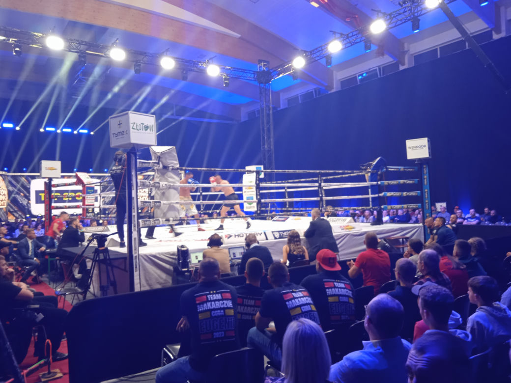 Złotów Boxing Night za nami. Emocjonujące pojedynki rozgrzały Złotów