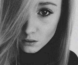 Kinga Duda i wpadka Lisa. Fałszywe profile gwiazd na portalach społecznościowych!