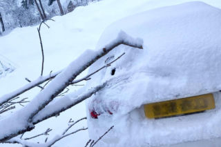 Atak zimy na Podkarpaciu: Tysiące domów bez prądu! Strażacy interweniowali setki razy, śnieg paraliżuje region