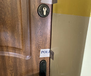 Wnuczek wyrzucił babcię z balkonu, nie pójdzie do więzienia