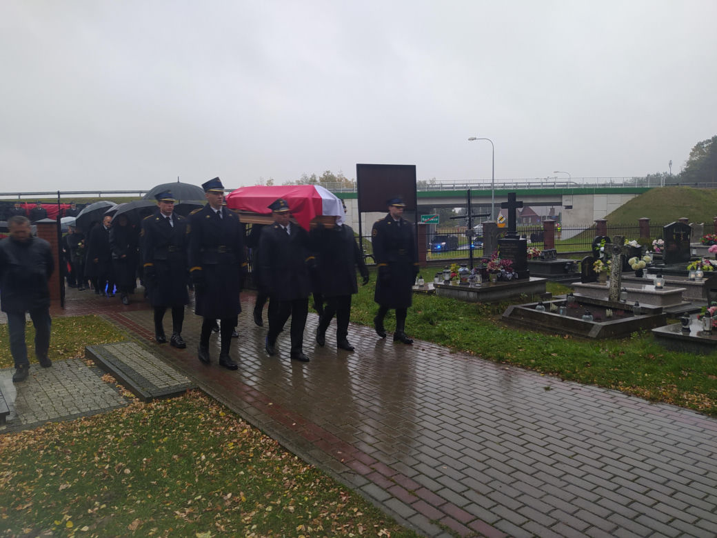Pogrzeb strażaka, który zginął podczas gaszenia pożaru w Nisku